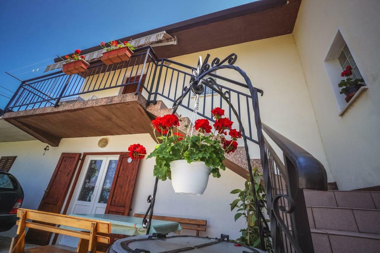 Apartment Sandra أوماغ المظهر الخارجي الصورة